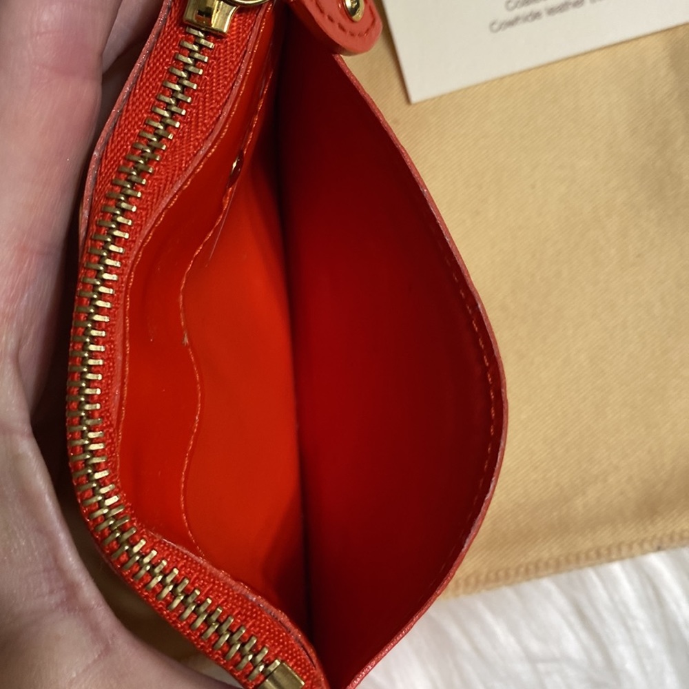 Authentic Louis Vuitton, Vernis key pouch with dustbag - Picture 7 of 10